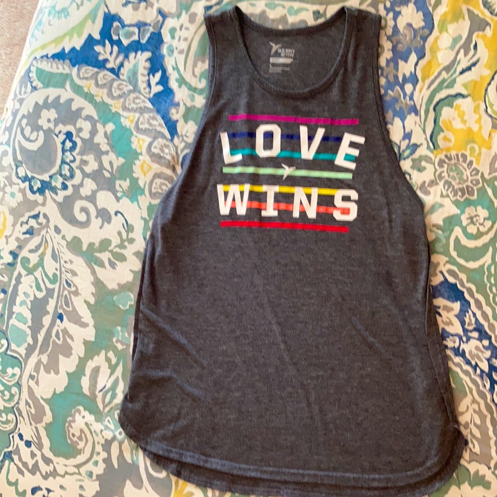 Old navy active top size medium